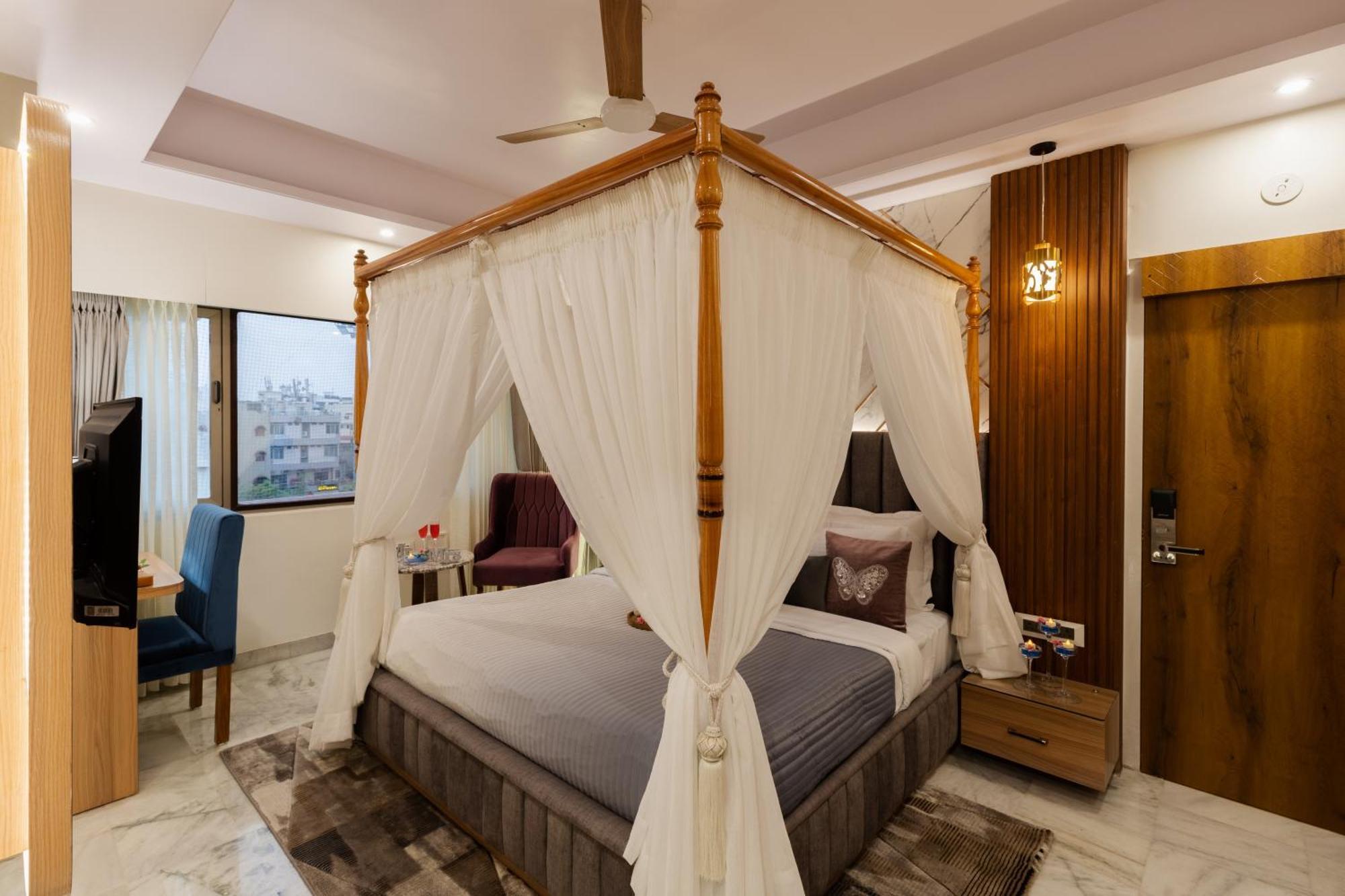Sarang Palace - A Luxury Boutique Hotel Dźajpur Zewnętrze zdjęcie